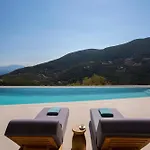 Alexandra Villa *