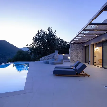 Alexandra Villa Lefkada City